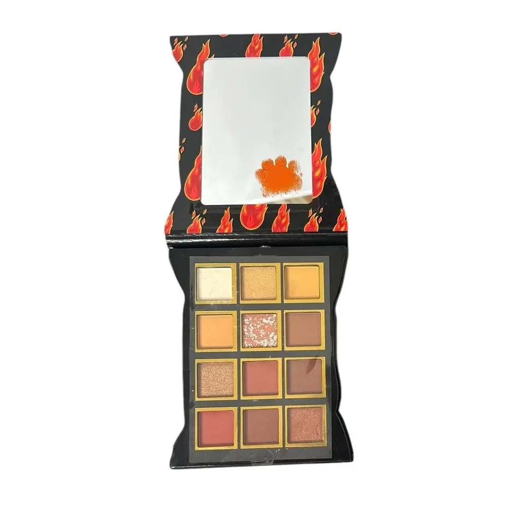 Cheetos Eyeshadow Palette Limited Edition Brush Set Flamin Hot Crunchy 12 Shades